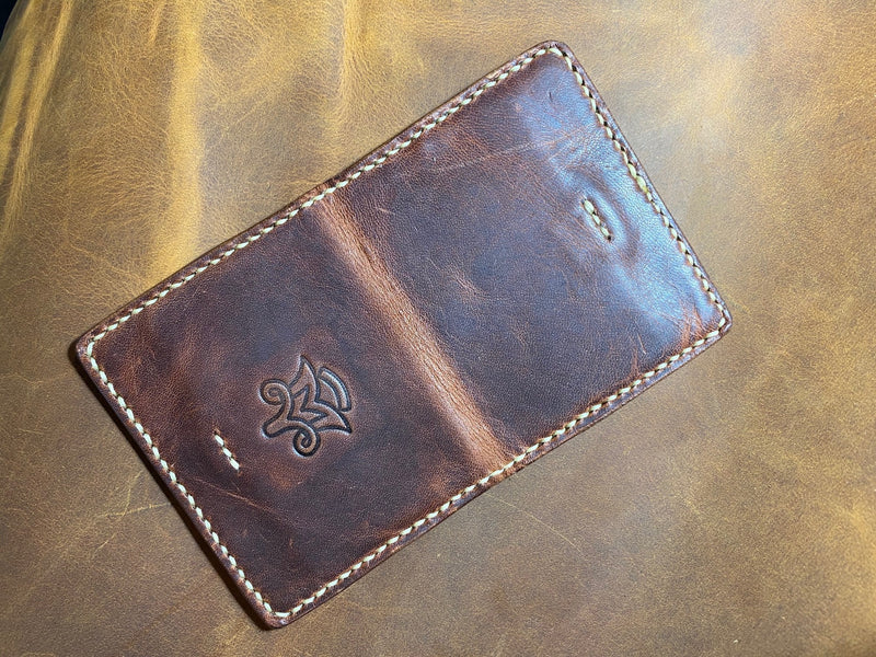 The Card Holder in Autumn