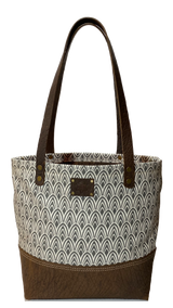 The Weekender Tote in Feather Print